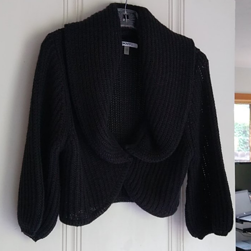 DKNY black shaker knit cropped wrap